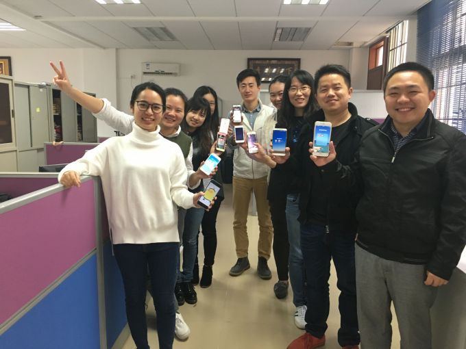 58c66330c1984.jpg 商学院学习两会2.jpg