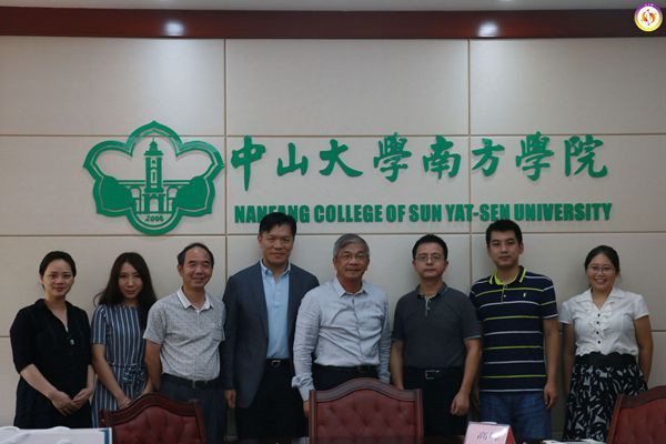 58087d634946d.jpg 交流会合影.jpg