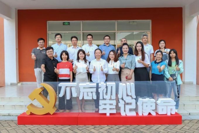 5da912c5aff06.jpg 微信图片_20191018090628.jpg